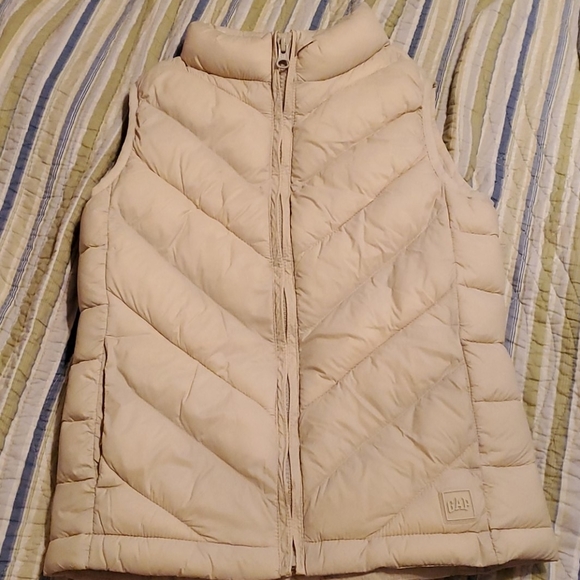 Gap Kids Puffy Vest M